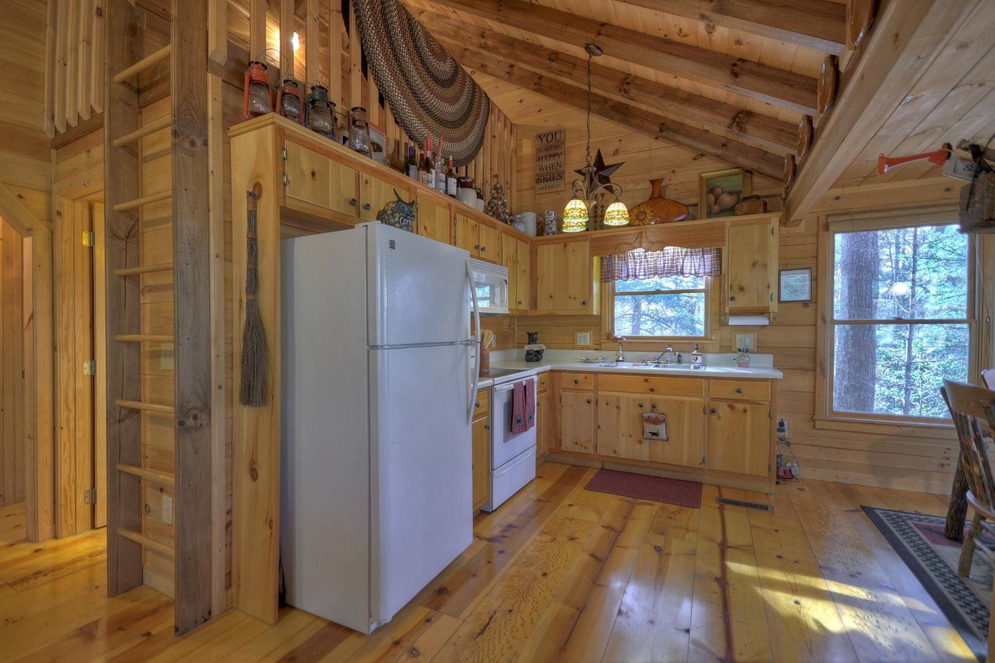 Knotty Pines Pet-Friendly Gas Fireplace Plus A Firepit Cherry Log 외부 사진