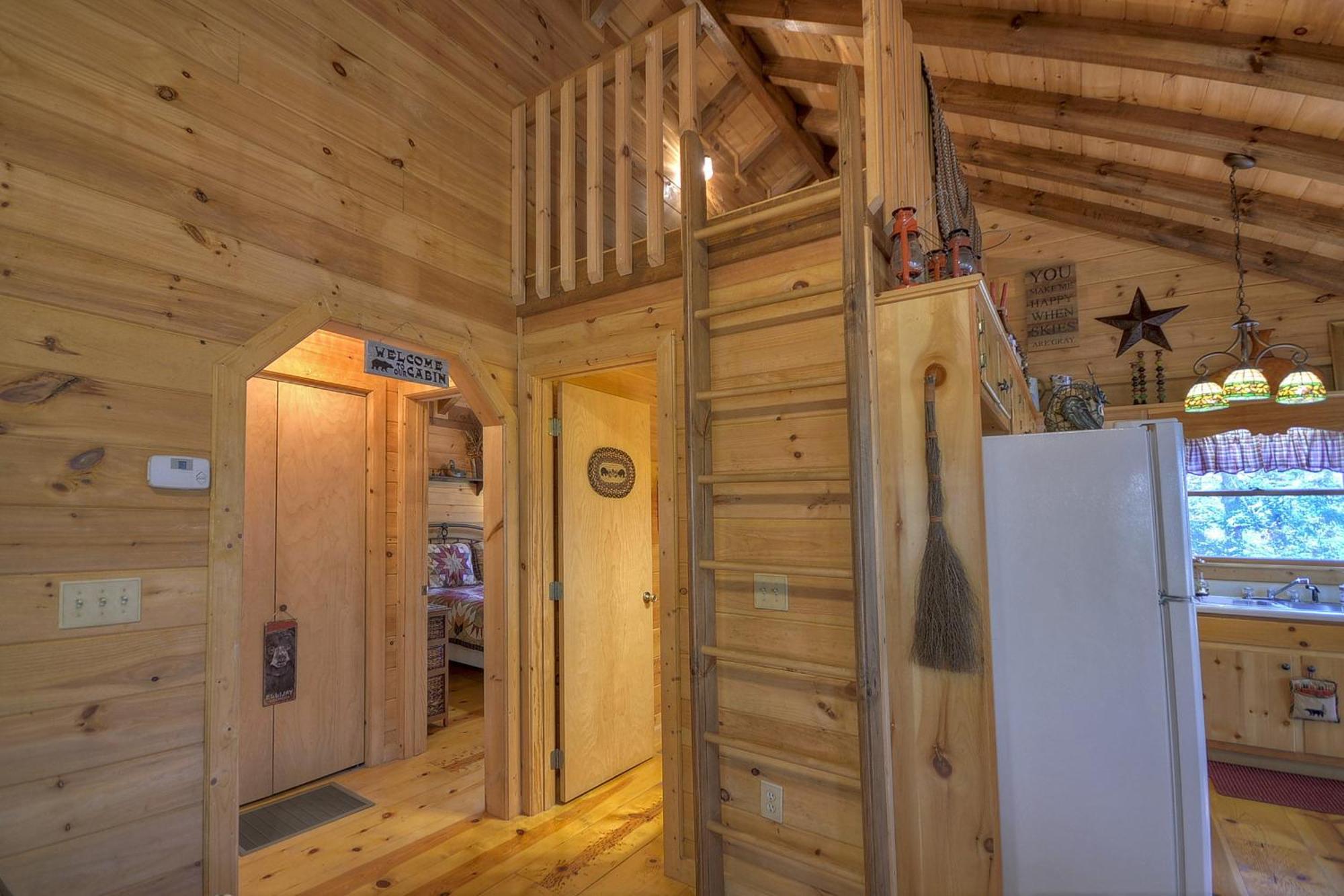 Knotty Pines Pet-Friendly Gas Fireplace Plus A Firepit Cherry Log 외부 사진